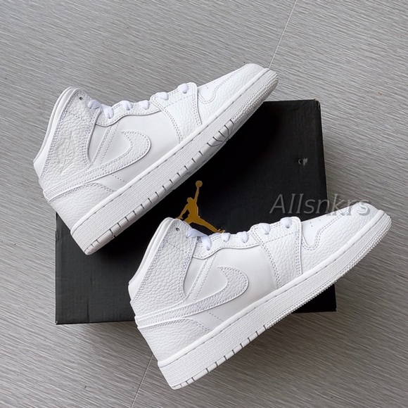 (SOLD)Air Jordan 1 Mid GS triple white - Picture 4 of 4